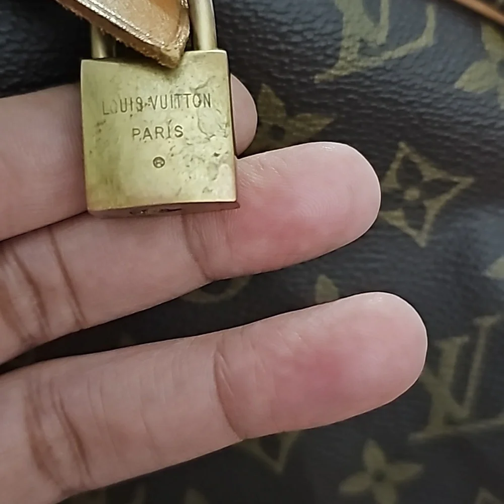 Louis Vuitton Speedy 45 Handbag - Picture 4 of 16